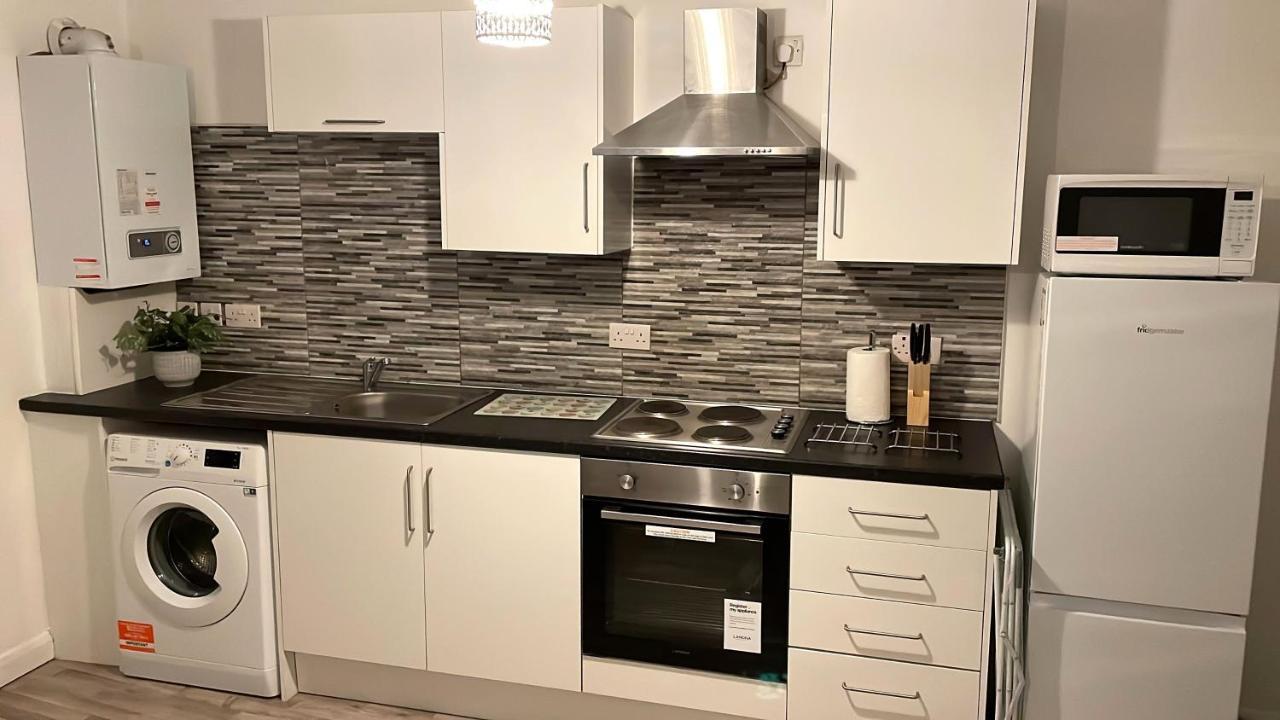 Supreme - 1 Bedroom Apart Sleeps 4 Short/Long Stay 질링엄 외부 사진