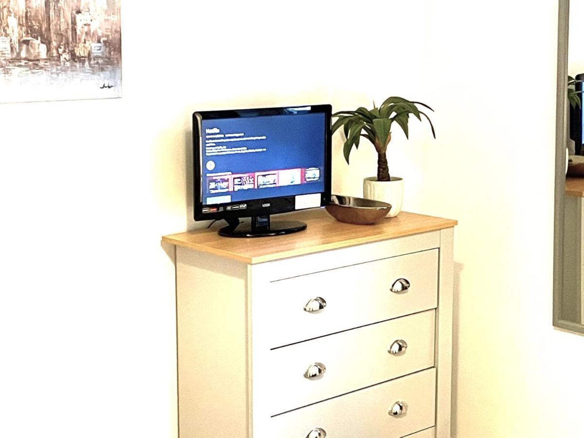 Supreme - 1 Bedroom Apart Sleeps 4 Short/Long Stay 질링엄 외부 사진
