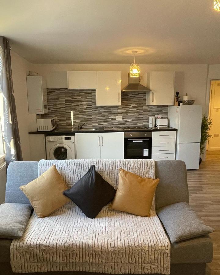 Supreme - 1 Bedroom Apart Sleeps 4 Short/Long Stay 질링엄 외부 사진