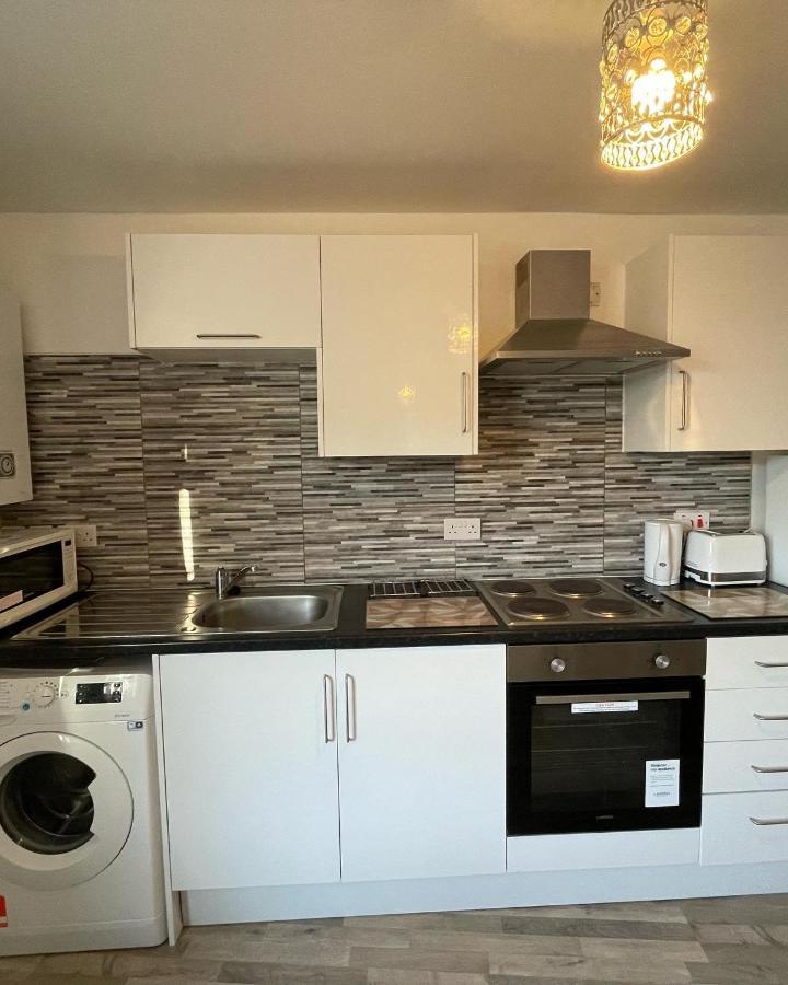 Supreme - 1 Bedroom Apart Sleeps 4 Short/Long Stay 질링엄 외부 사진